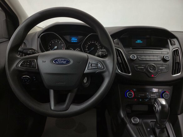 2017 Ford Focus III Рестайлинг, серебристый, 1290000 рублей - вид 10