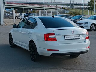 2017 Skoda Octavia III (A7), белый, 1530000 рублей, вид 5