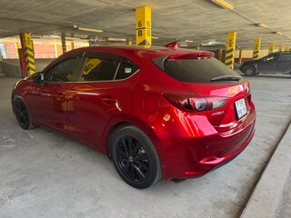2018 Mazda Axela III Рестайлинг, красный, 1620000 рублей, вид 3