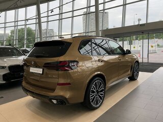 2026 BMW X5 40d IV (G05/G18) Рестайлинг, коричневый, 17600000 рублей, вид 5