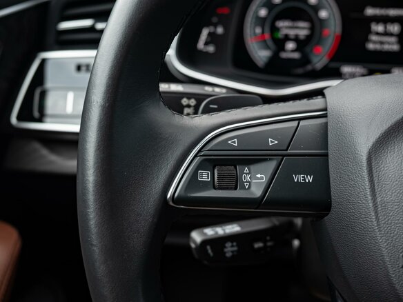 2021 Audi Q8 55 TFSI I (4M), белый, 7505000 рублей - вид 21