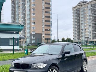 2010 BMW 1 серии 116i I (E81/E82/E87/E88) Рестайлинг, чёрный, 620000 рублей, вид 1