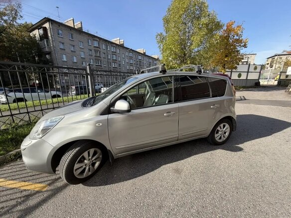 2012 Nissan Note I Рестайлинг, серебристый, 750000 рублей - вид 5