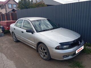 2003 Mitsubishi Carisma I Рестайлинг, серебристый, 170000 рублей, вид 3