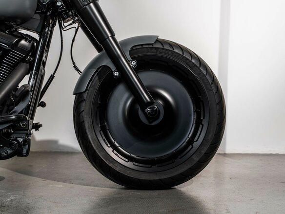 2020 Harley-Davidson Fat Boy, серебристый, 2650000 рублей - вид 29