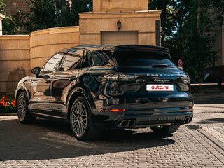 2018 Porsche Cayenne Turbo III, чёрный, 6888888 рублей, вид 3