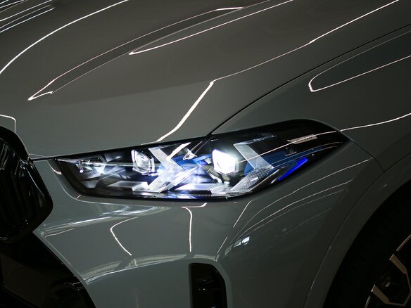 2025 BMW X6 40i III (G06) Рестайлинг, чёрный, 13890000 рублей - вид 15
