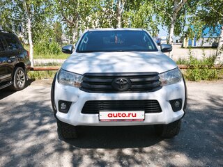 2015 Toyota Hilux VIII, белый, 3100000 рублей, вид 2