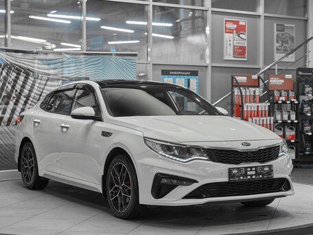 2019 Kia Optima IV Рестайлинг, белый, 1899000 рублей, вид 3