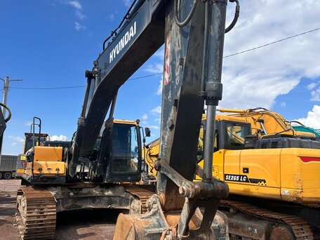 2022 Hyundai R505LVS, жёлтый, 10393000 рублей, вид 1