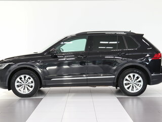 2021 Volkswagen Tiguan II Рестайлинг, чёрный, 2037000 рублей, вид 4