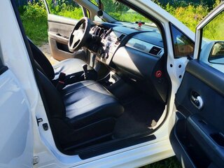 2012 Nissan Tiida I Рестайлинг, белый, 640000 рублей, вид 5