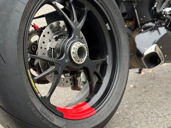 2022 Ducati Panigale V4, красный, 2500000 рублей - вид 5