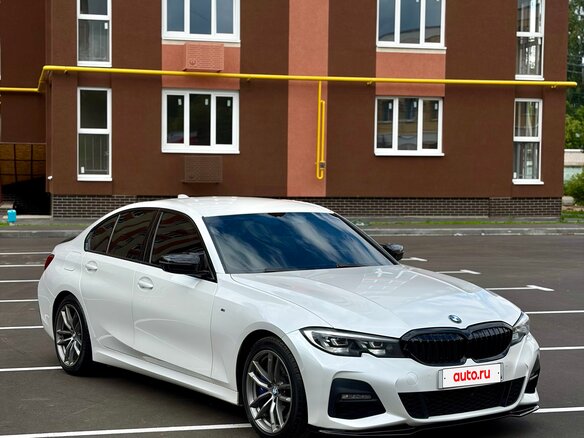 2019 BMW 3 серии 320d xDrive VII (G2x), белый, 3050000 рублей - вид 3
