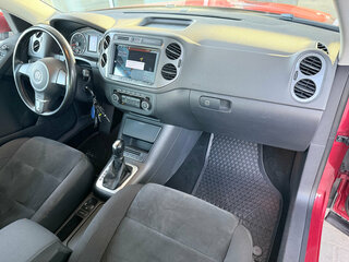 2012 Volkswagen Tiguan I Рестайлинг, красный, 1429000 рублей, вид 5