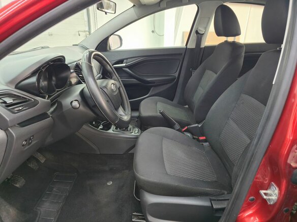 2016 Lada (ВАЗ) Vesta I, красный, 749000 рублей - вид 9