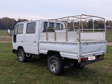 1993 Nissan Atlas, белый, 800000 рублей, вид 4