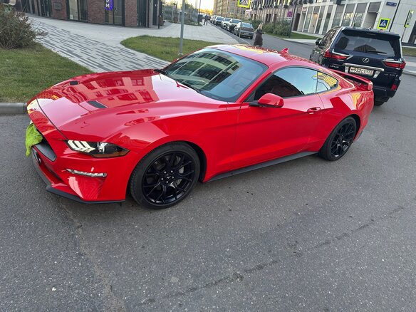 2021 Ford Mustang VI Рестайлинг, красный, 4200000 рублей - вид 10