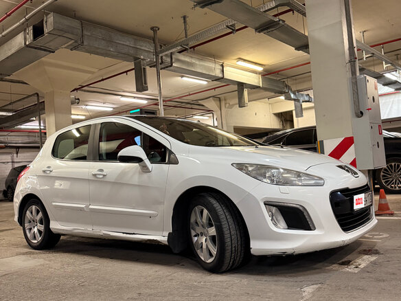 2011 Peugeot 308 I Рестайлинг, белый, 447000 рублей - вид 1