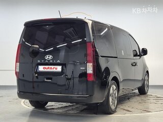 2024 Hyundai Staria I, чёрный, 6330000 рублей, вид 4