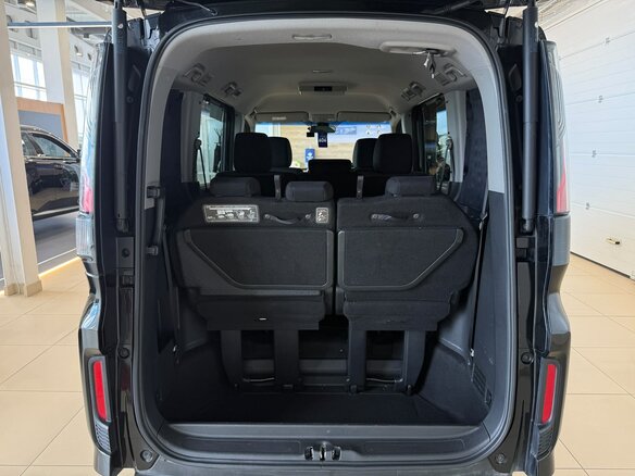 2016 Honda Stepwgn V, чёрный - вид 21