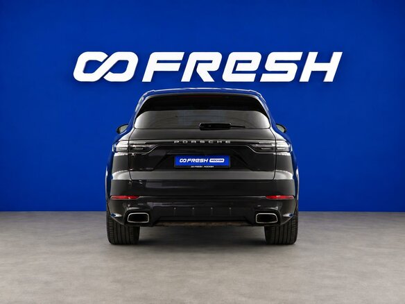 2018 Porsche Cayenne III, чёрный, 5799044 рублей - вид 3