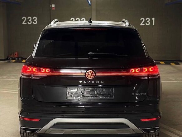 2023 Volkswagen Tayron I Рестайлинг, чёрный, 2350000 рублей - вид 3