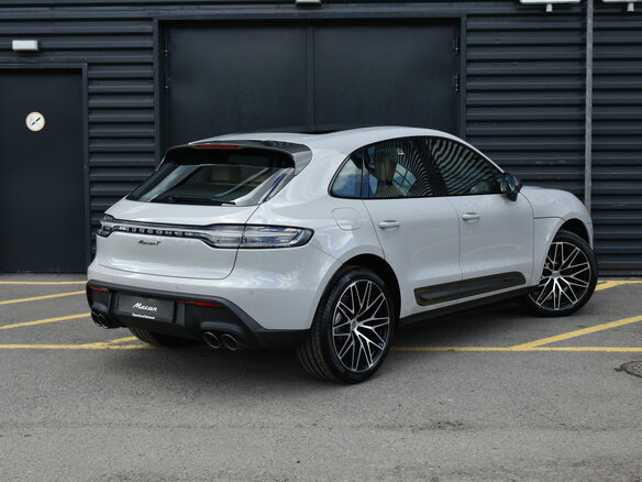 2026 Porsche Macan I Рестайлинг 2, серый - вид 5