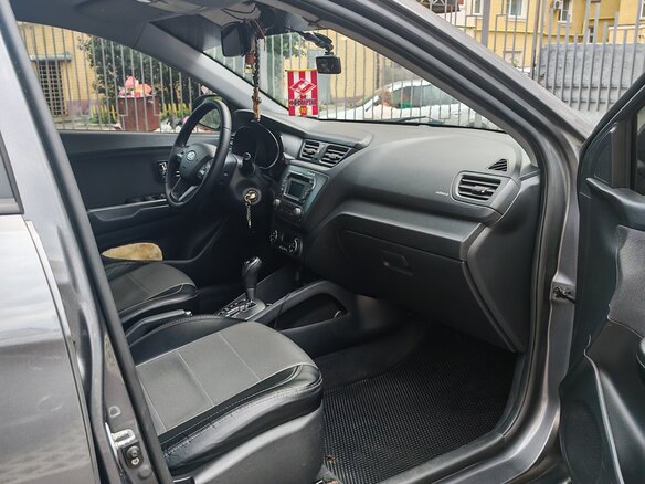 2012 Kia Rio 4-speed III, серый, 800000 рублей - вид 12