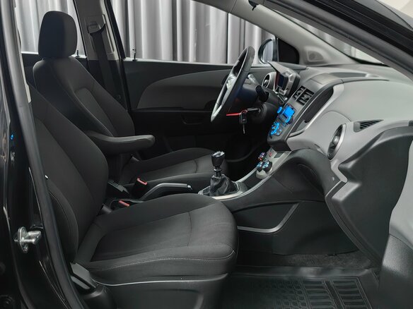 2014 Chevrolet Aveo II, чёрный, 726000 рублей - вид 7