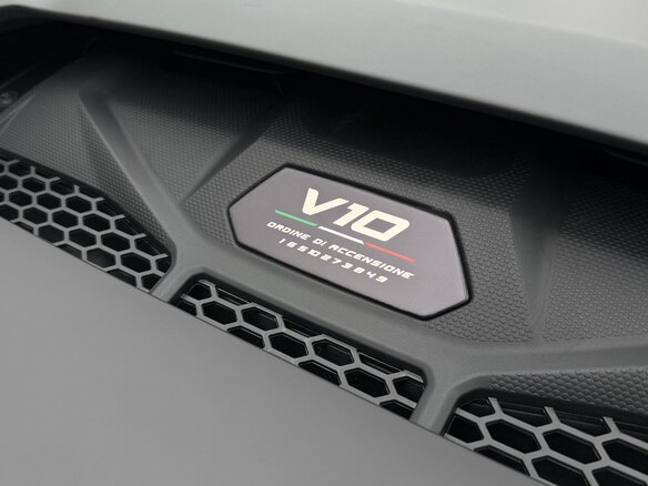 2024 Lamborghini Huracán Sterrato I Рестайлинг, серый, 33700000 рублей - вид 22