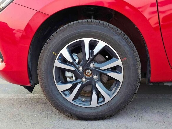 2026 Suzuki Swift, красный - вид 6