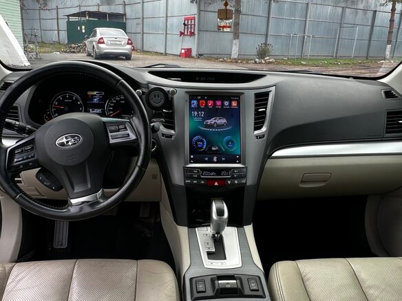 2012 Subaru Outback IV Рестайлинг, белый, 1500000 рублей - вид 8