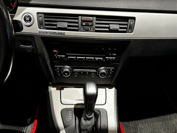 2010 BMW 3 серии 318i V (E90/E91/E92/E93) Рестайлинг, чёрный, 988000 рублей - вид 10