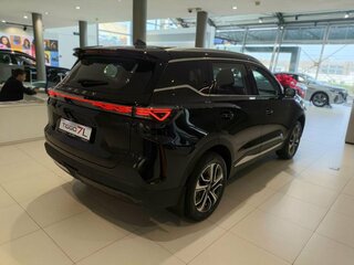 2025 Chery Tiggo 7L I, чёрный, 2735000 рублей, вид 4