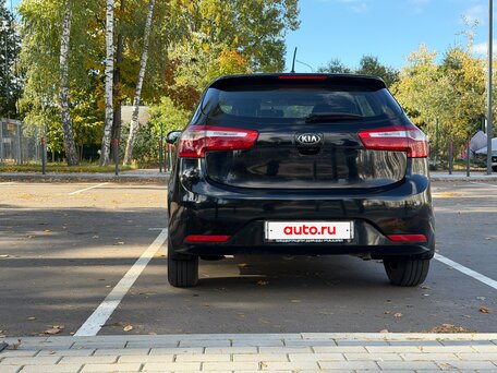 2013 Kia Rio III, чёрный, 720000 рублей, вид 5