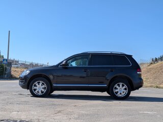 2008 Volkswagen Touareg I Рестайлинг, чёрный, 950000 рублей, вид 2