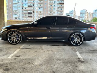 2020 BMW 5 серии 530i VII (G30/G31/G38) Рестайлинг, серый, 4690000 рублей, вид 4