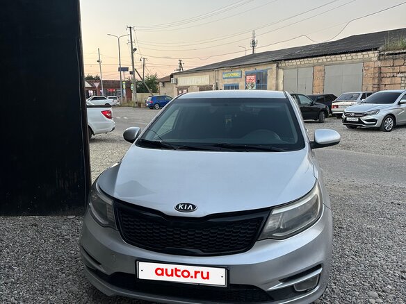 2016 Kia Rio III Рестайлинг, белый, 790000 рублей