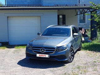 2019 Mercedes-Benz E-Класс 220 d V (W213, S213, C238), серый, 2828349 рублей, вид 1