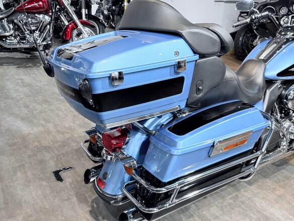 2011 Harley-Davidson Electra Glide, голубой, 1299000 рублей - вид 12