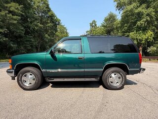 1997 Chevrolet Tahoe I, зелёный, 4500000 рублей, вид 2