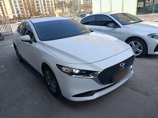 2023 Mazda 3 Axela IV (BP), белый, 1500100 рублей, вид 3