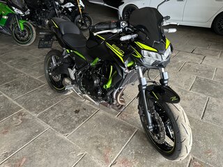 2022 Kawasaki Z 650, чёрный, 760000 рублей, вид 4