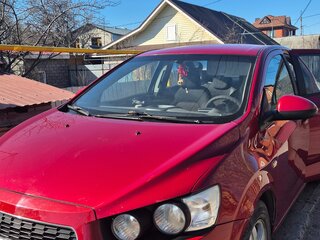 2012 Chevrolet Aveo II, красный, 400000 рублей, вид 1