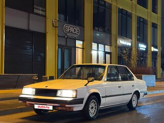 1983 Toyota Corona VII (T140), белый, 400000 рублей, вид 2