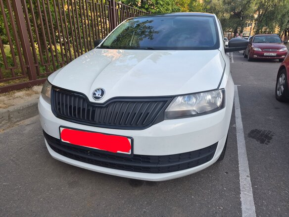 2015 Skoda Rapid I, белый, 850000 рублей