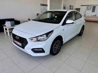 2017 Hyundai Solaris II, белый, 1284900 рублей, вид 3