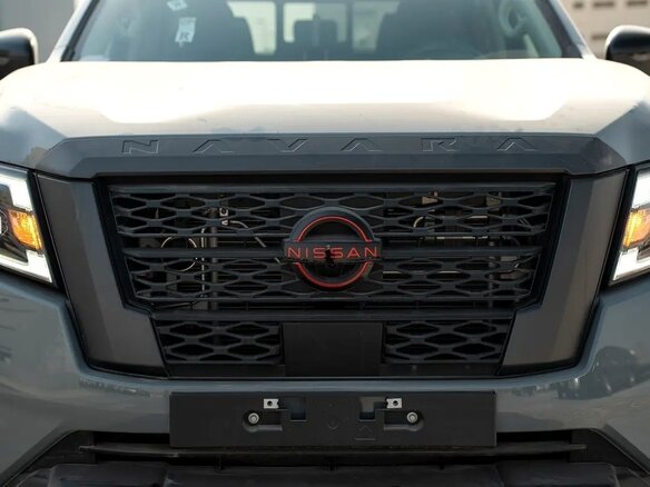 2025 Nissan Navara (Frontier) IV (D23) Рестайлинг, серый - вид 14