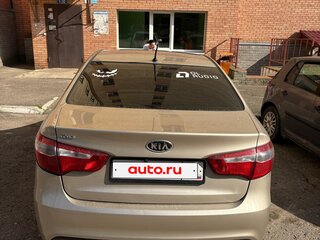 2012 Kia Rio 5-speed III, бежевый, 640000 рублей, вид 3